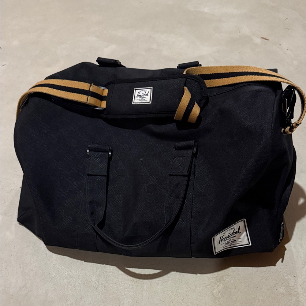 Herschel men’s duffle bag